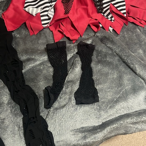 Little girls Zombie Cheerleader Halloween costume - Picture 2 of 7